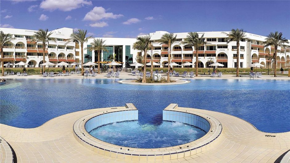 Moevenpick Resort Taba Pool