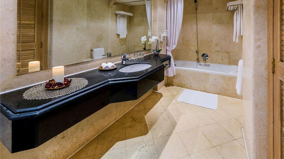 Moevenpick Resort Taba Suite
