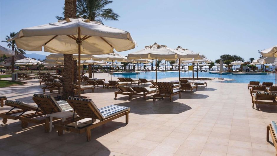 Moevenpick Resort Taba Pool