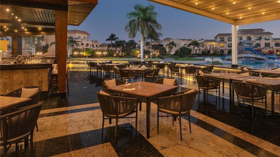 Moevenpick Hotel Casino Cairo-Media City Exterior