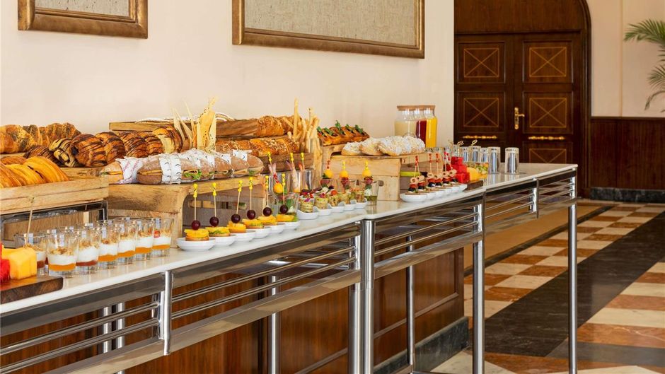 Moevenpick Hotel Casino Cairo-Media City Meeting