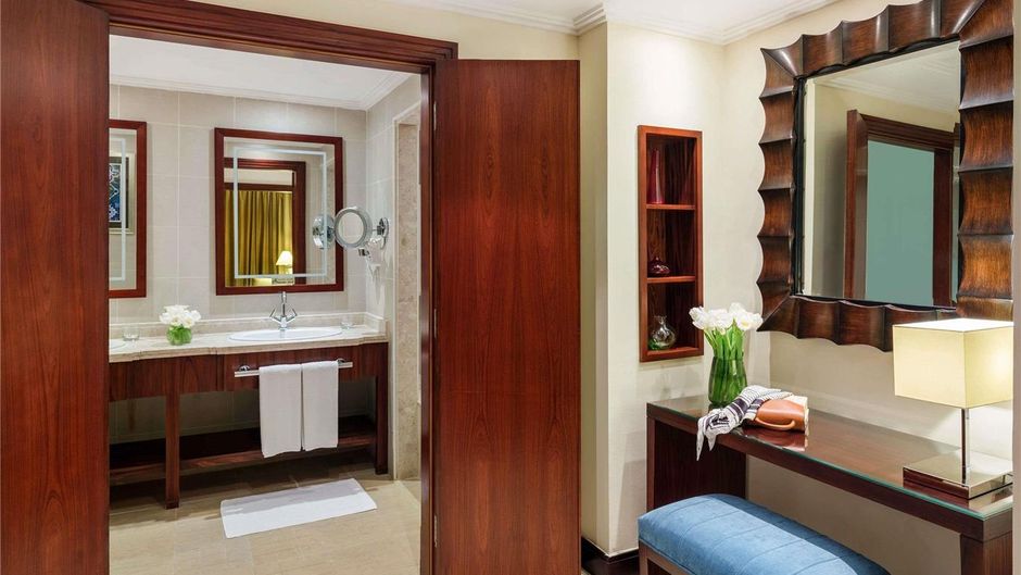 Moevenpick Hotel & Residence Hajar Tower Room