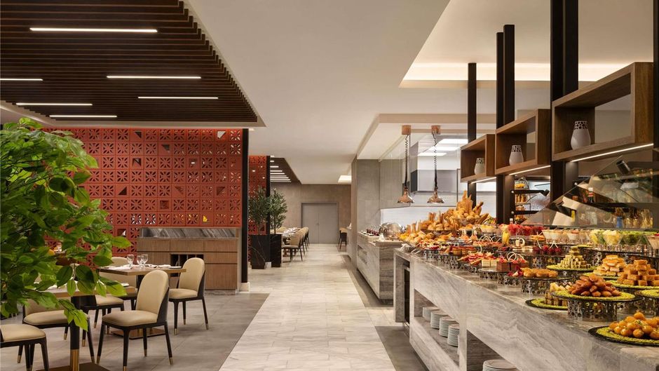 Moevenpick Hotel & Residence Hajar Tower Exterior