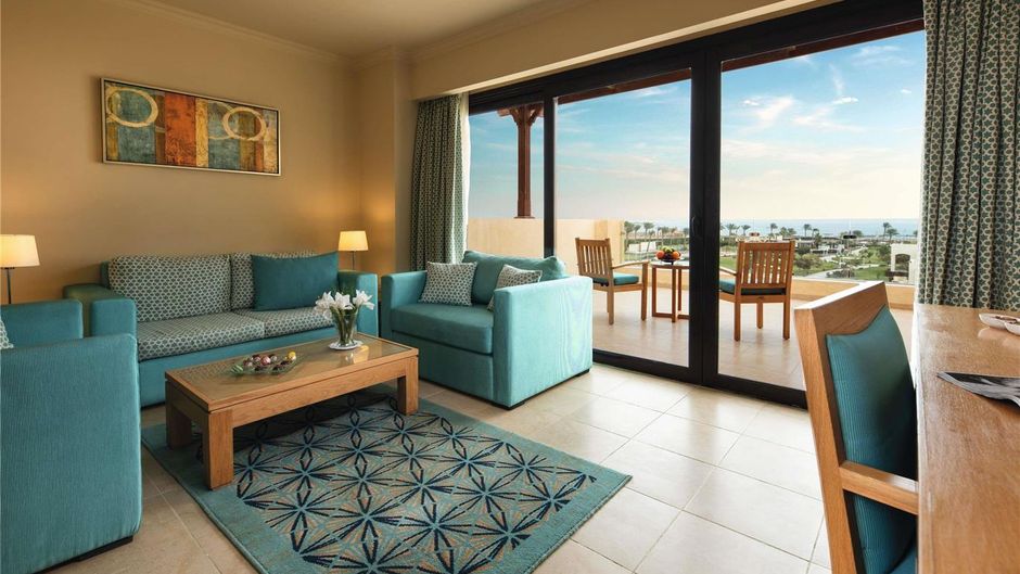 Moevenpick Resort Soma Bay Suite