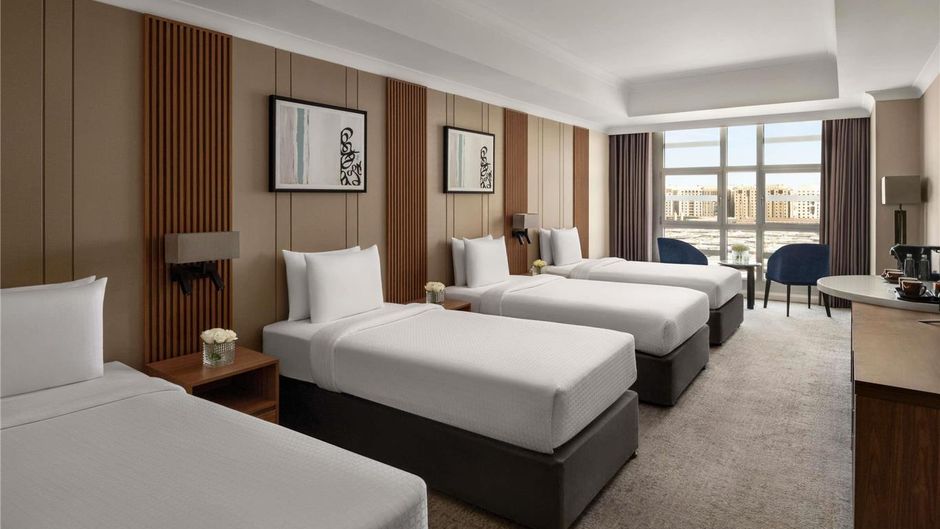 Anwar Al Madinah Moevenpick Hotel Room