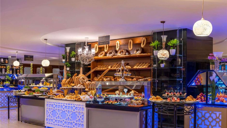 Anwar Al Madinah Moevenpick Hotel Restaurant
