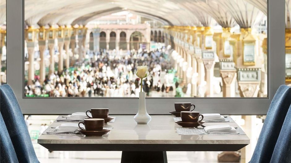 Anwar Al Madinah Moevenpick Hotel Restaurant