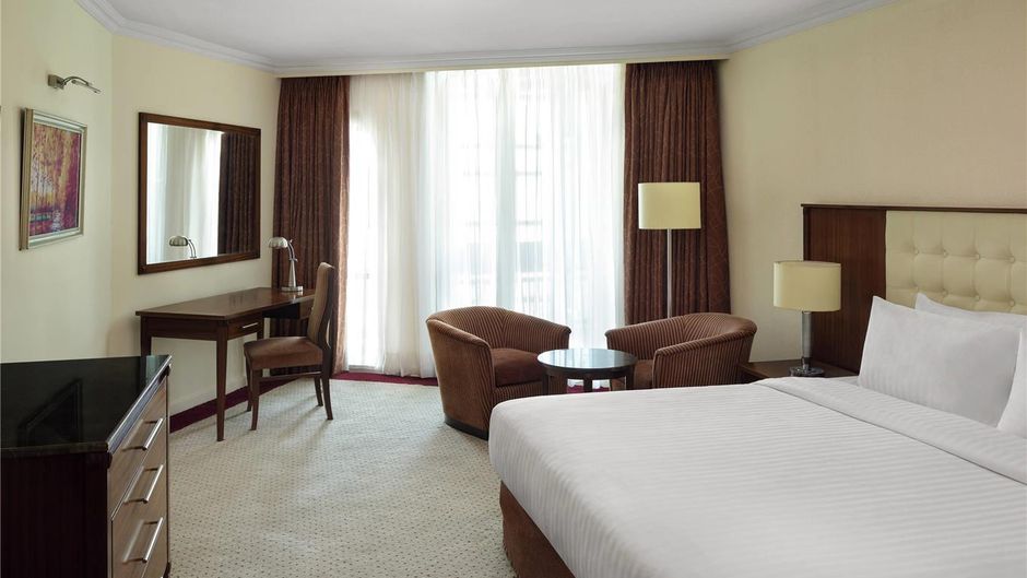 Moevenpick Hotel Karachi Room