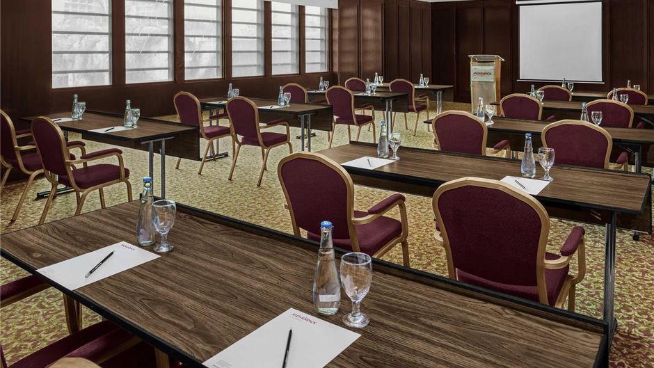 Moevenpick Hotel Karachi Meeting