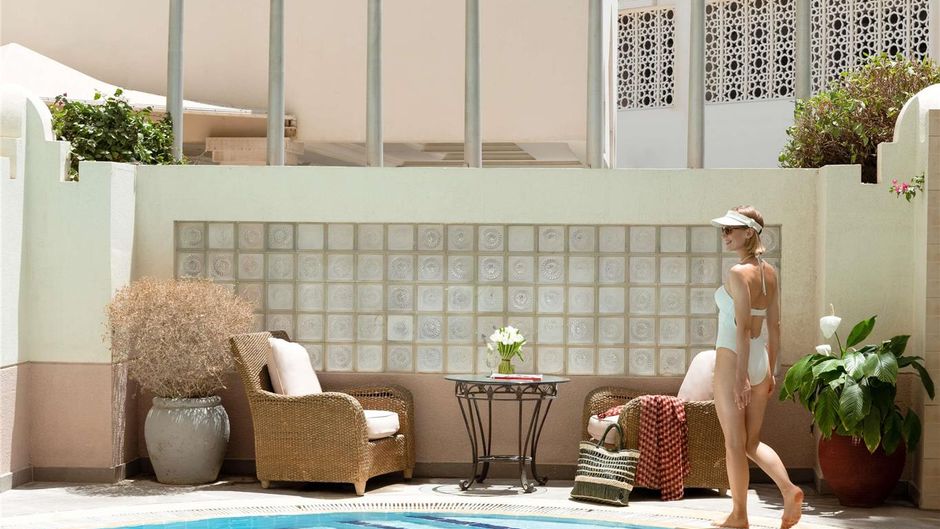 Moevenpick Hotel Doha Pool