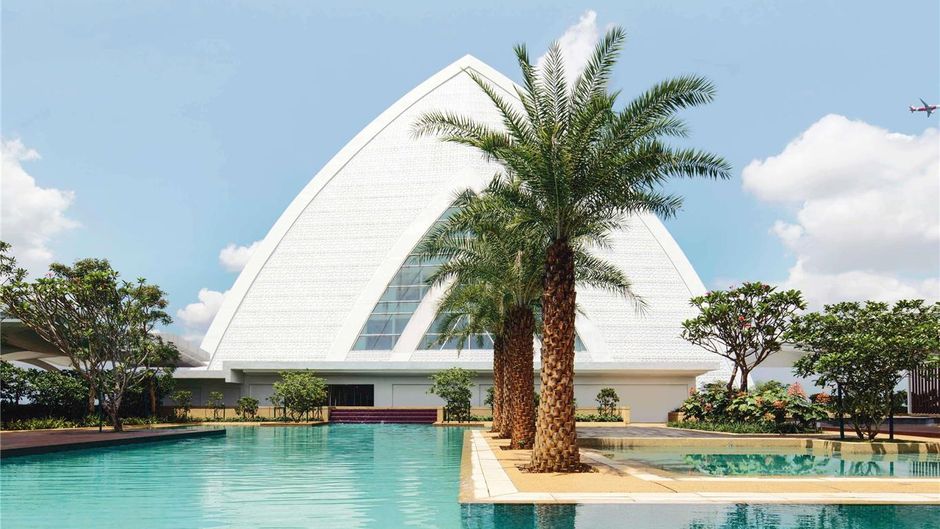 Moevenpick Hotel & Convention Ctr KLIA Pool
