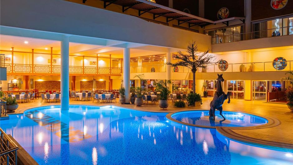 Moevenpick Hotel & Residences Nairobi Exterior