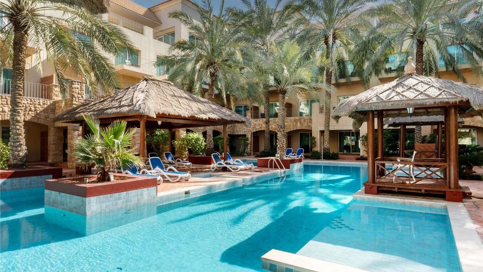 Moevenpick Hotel & Resort  Al Bida'a Pool