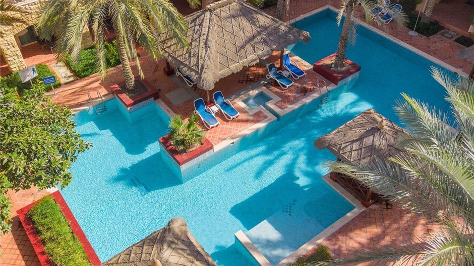 Moevenpick Hotel & Resort  Al Bida'a Pool
