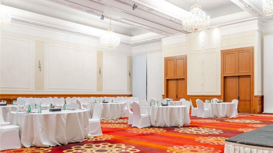 Moevenpick Hotel & Resort  Al Bida'a Meeting