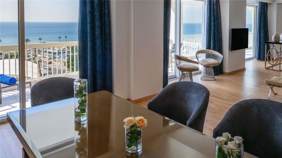 Moevenpick Hotel Beirut Suite