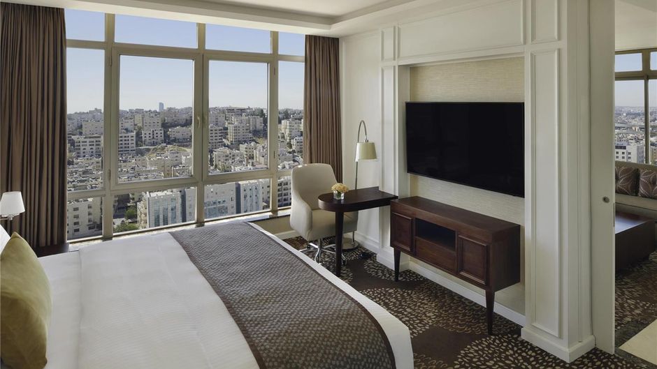 Moevenpick Hotel Amman Room