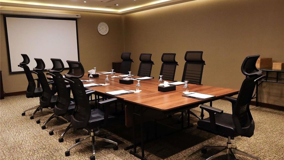 Moevenpick Hotel Amman Meeting