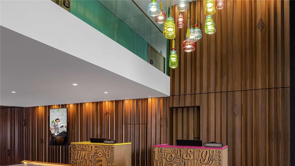 Ibis Styles Bangkok Silom Exterior