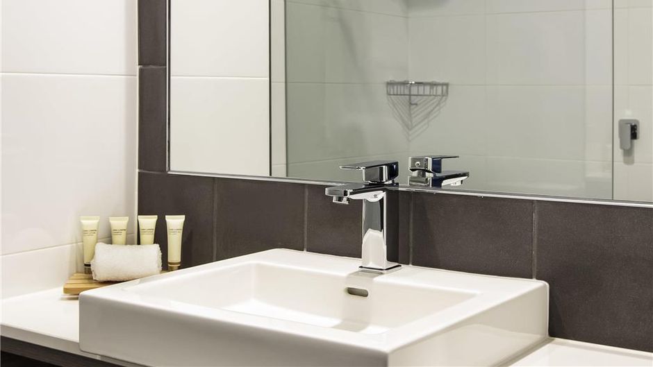 Mercure Sunshine Coast Kawana Waters Room