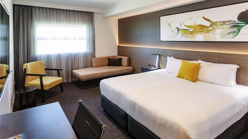 Mercure Sunshine Coast Kawana Waters Room
