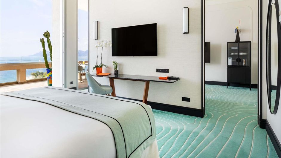 Mondrian Cannes Room