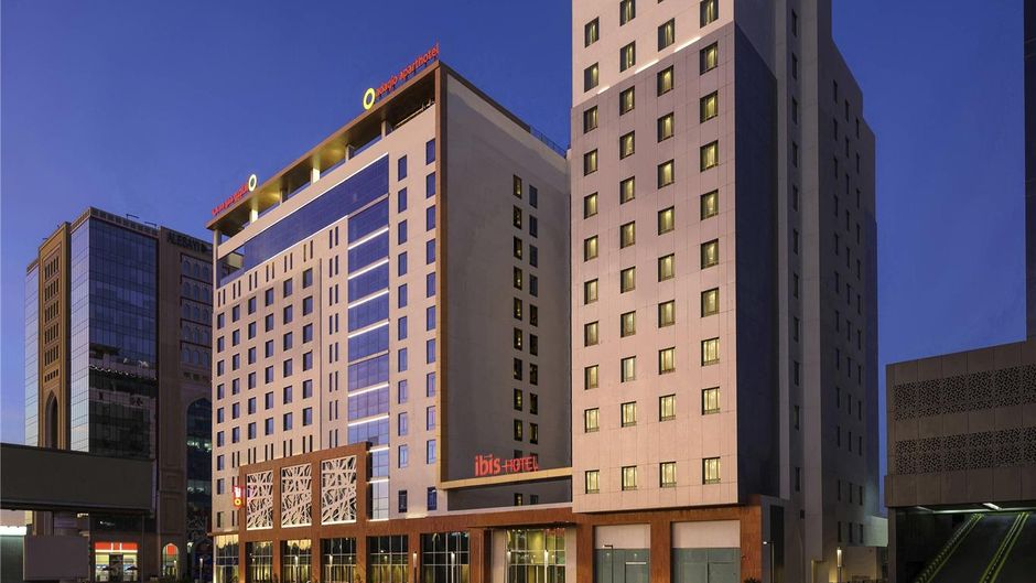Ibis Jeddah City Center Exterior