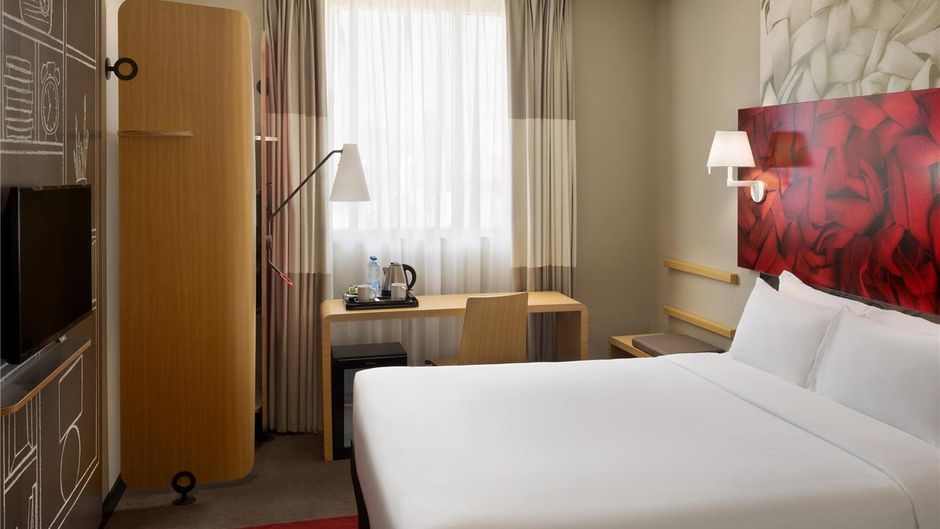 Ibis Jeddah City Center Room