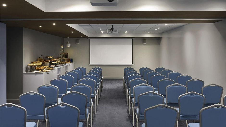 Ibis Jeddah City Center Meeting