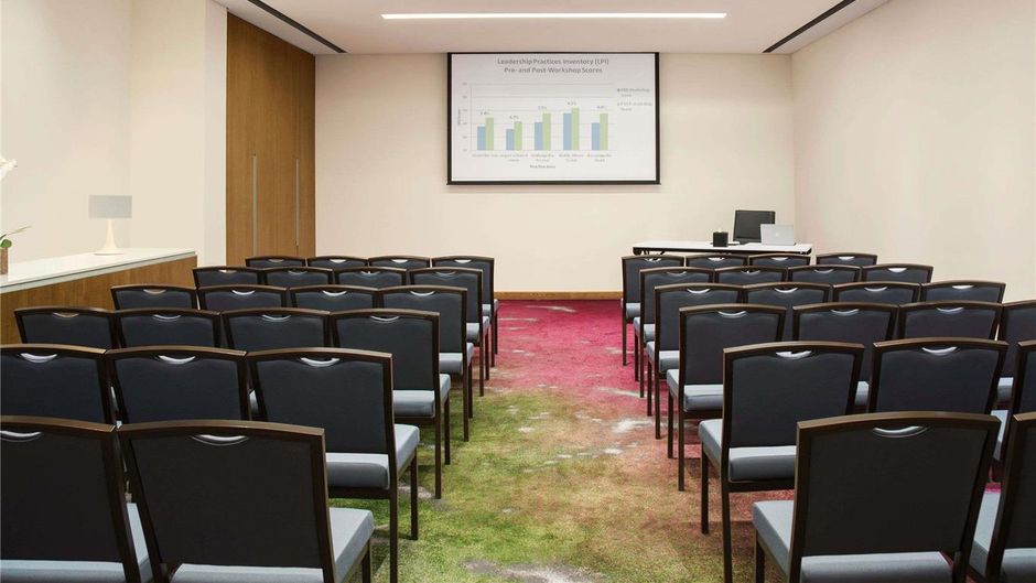 Novotel Muscat Airport Hotel Meeting