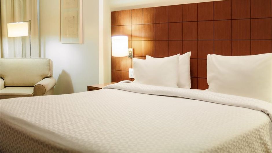 Mercure Macae Room