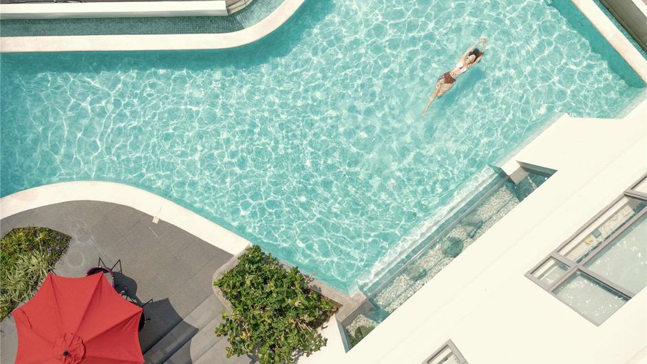 Novotel Suites Manila At Acqua Pool