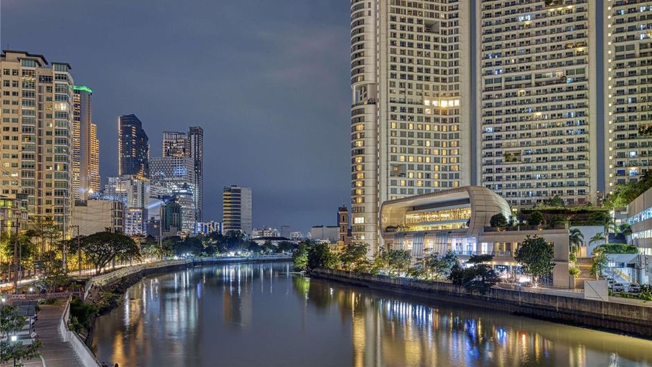 Novotel Suites Manila At Acqua Exterior