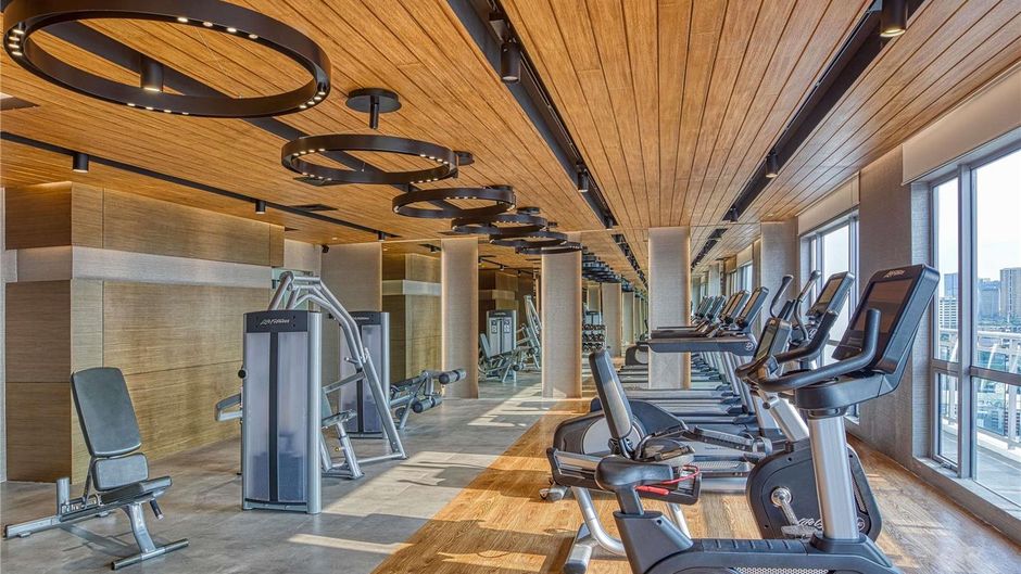 Novotel Suites Manila At Acqua Health