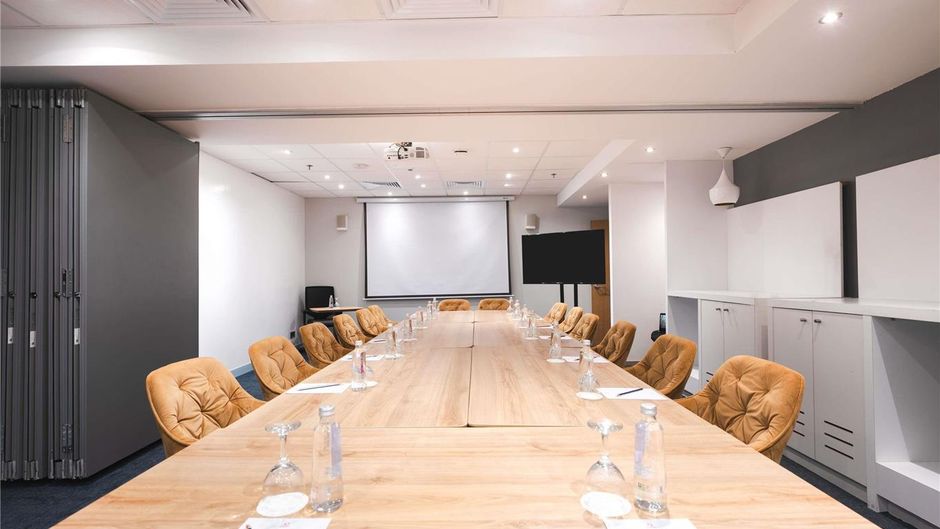 Adagio Jeddah City Center Meeting