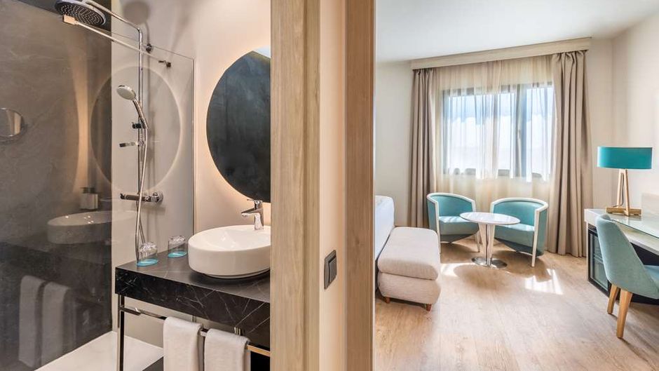 Occidental Sevilla Viapol Room