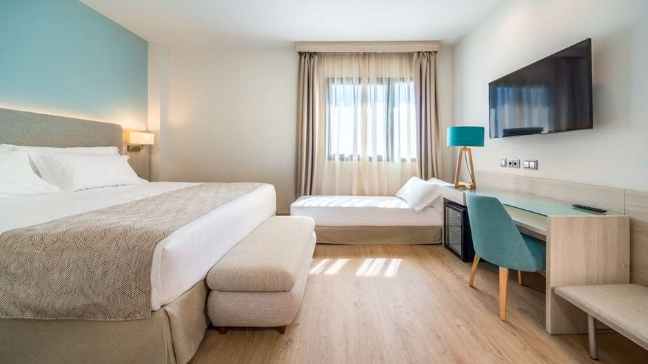Occidental Sevilla Viapol Room