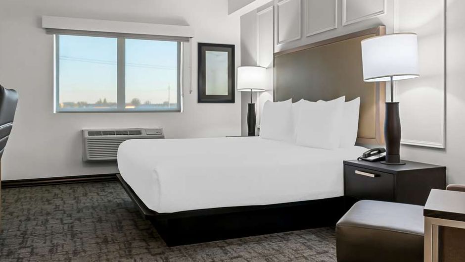 Best Western Plus Winkler Room