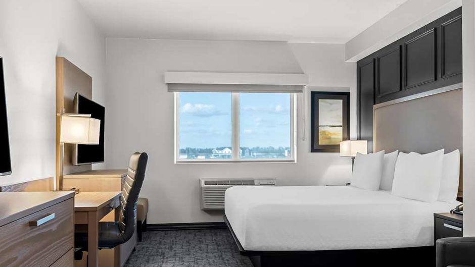 Best Western Plus Winkler Room