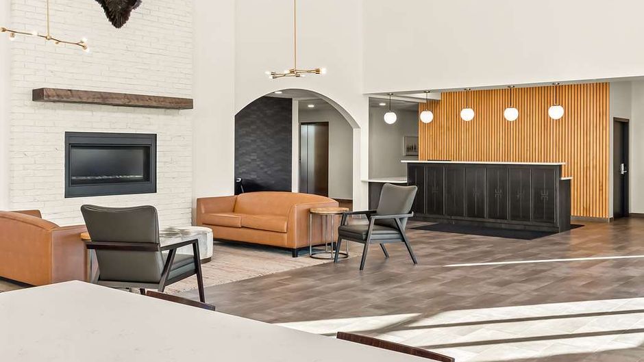 Best Western Plus Winkler Lobby