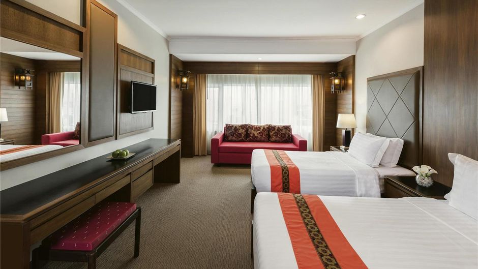 Moevenpick Suriwongse Hotel Chiang Mai Room