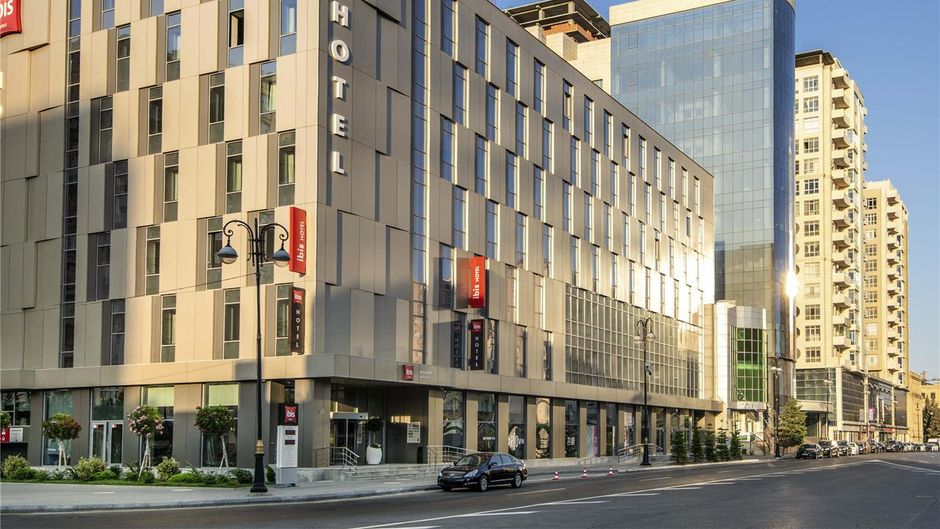 Ibis Baku City Exterior