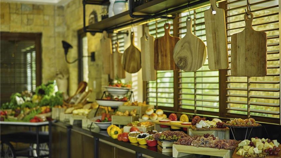 Moevenpick Resort & Spa Boracay Restaurant