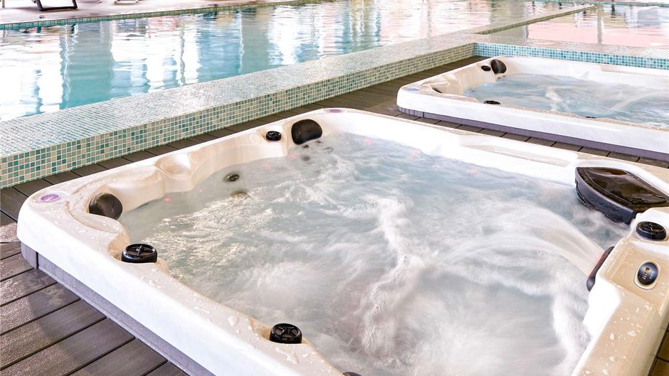 Aparthotel Adagio & Spa Vannes Pool
