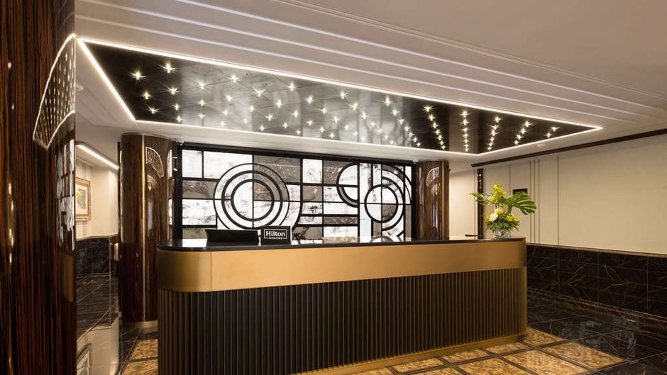 DoubleTree by Hilton A Coruna Lobby