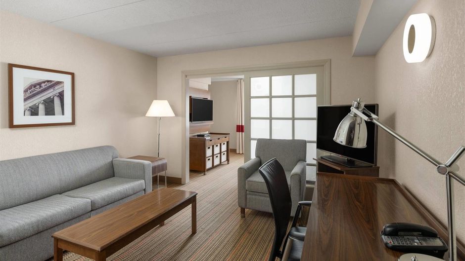 Lakeview Signature, Trademark Collection Suite