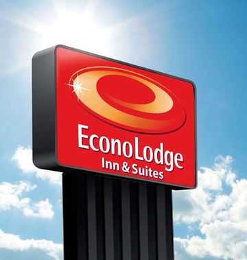 Econo Lodge Inn & Suites