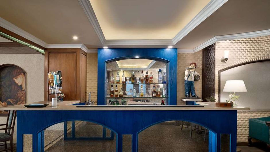 Ramada by Wyndham Mussoorie Mall Road Restaurant