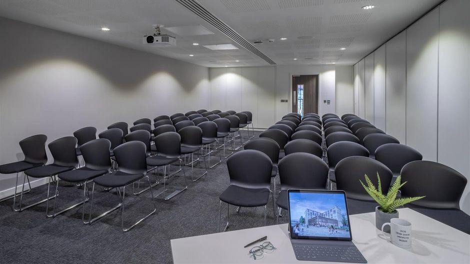 INNSIDE by Melia Newcastle Meeting