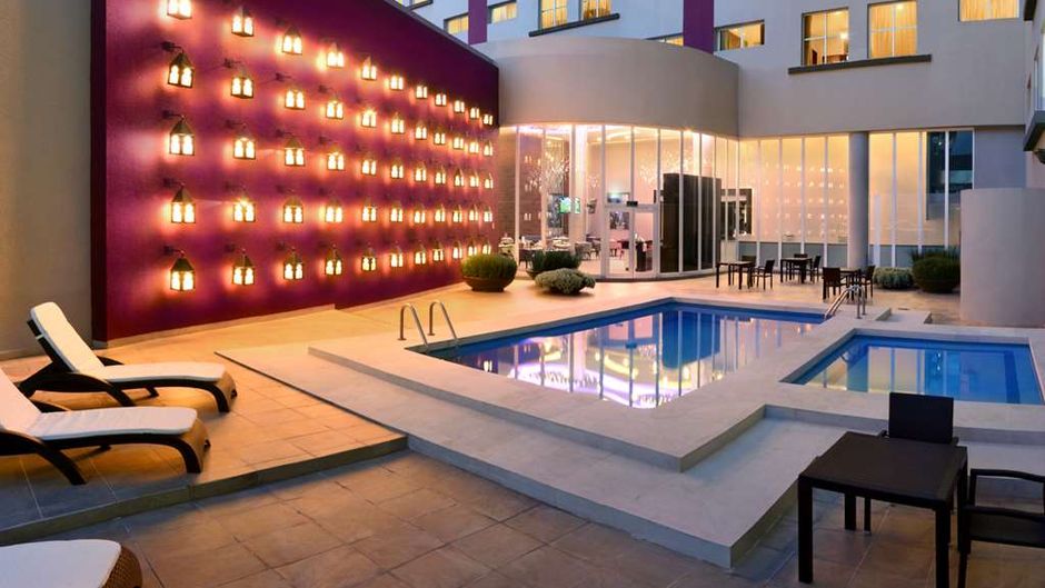 HS HOTSSON Smart Leon Centro Max Pool